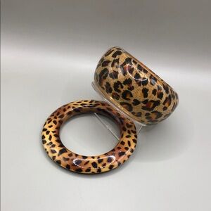 Vintage animal cheetah print bangle bracelets lucite acrylic bundle 2 statement.
